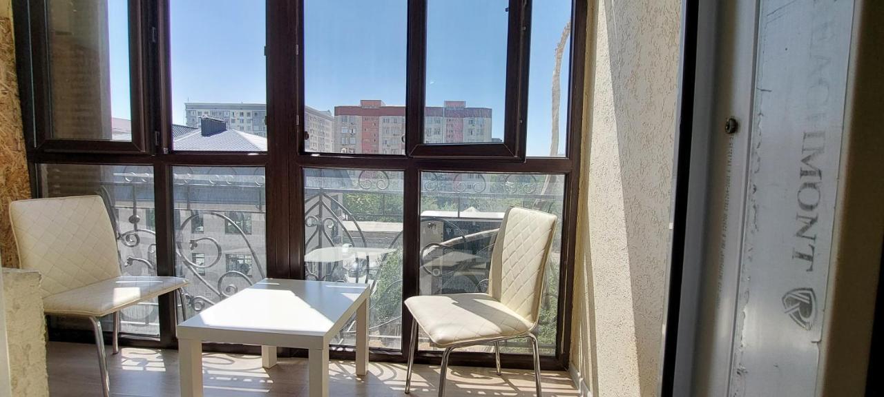 Apartment With Panoramic View In The Center Bischkek Exterior foto