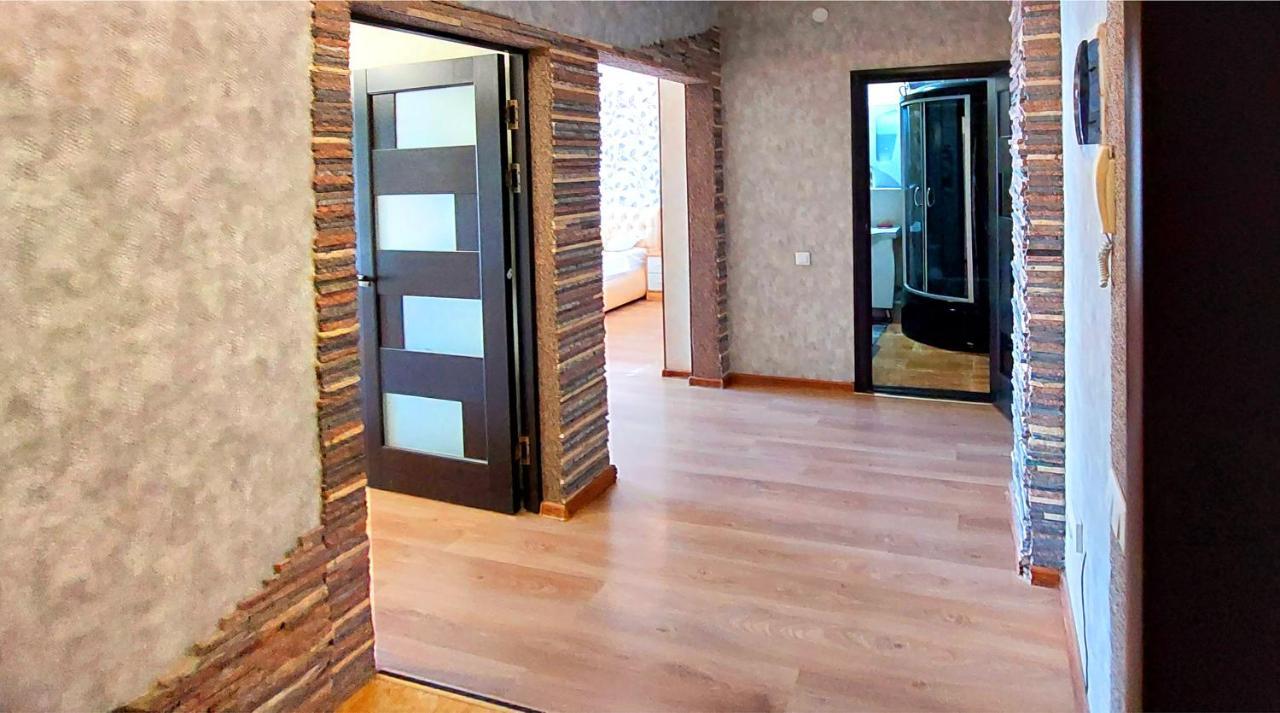 Apartment With Panoramic View In The Center Bischkek Exterior foto